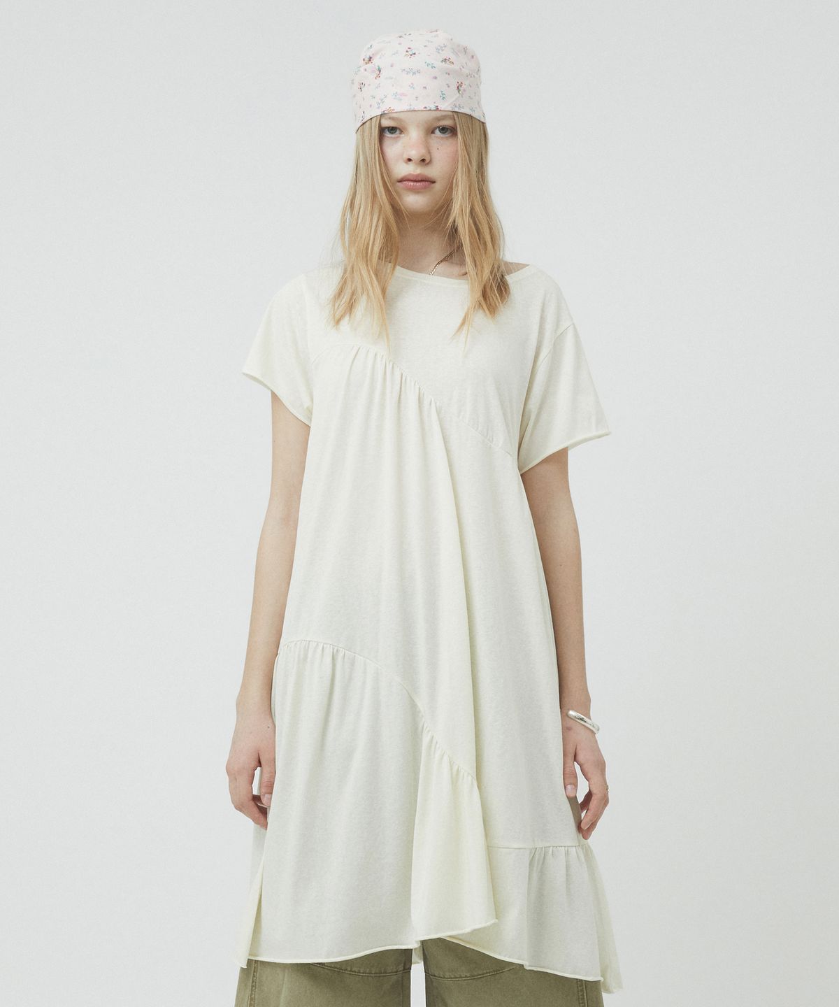 리트리버클럽(RETRIEVER CLUB) PLEATED DRESS [IVORY]