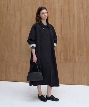 하이넥 버클 벨티드 트렌치 코트_Black