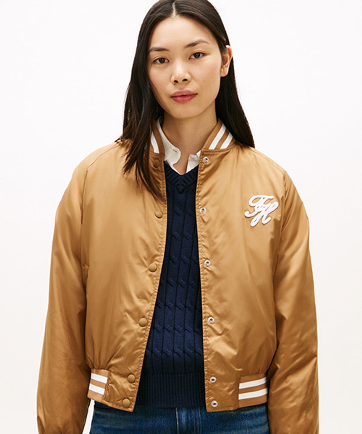 타미힐피거(TOMMY HILFIGER) 시그니처 바시티 봄버 재킷 (T22G1WJC052WT1GWA)