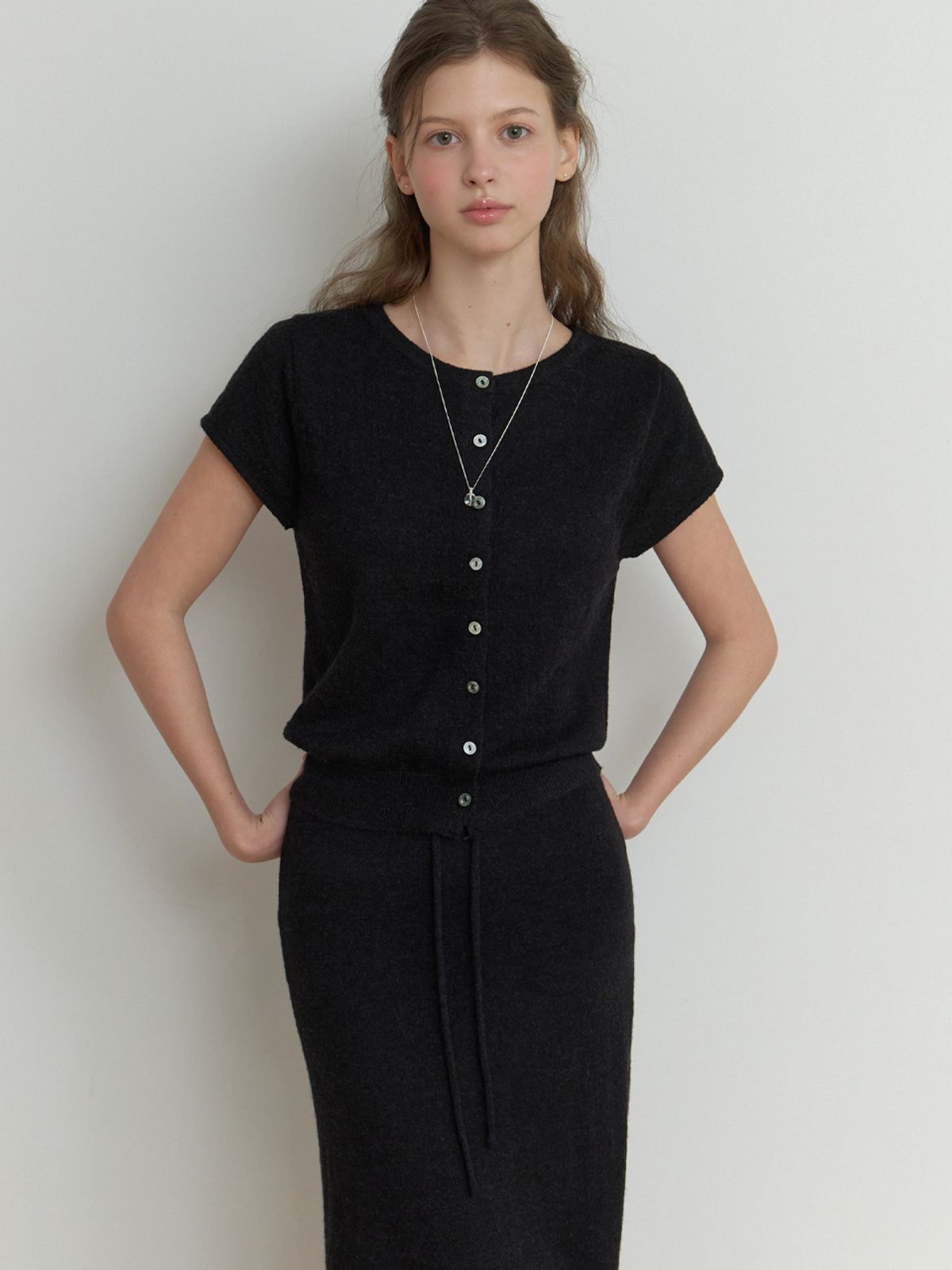 리엘(RE L) Two-piece half cardigan (black)