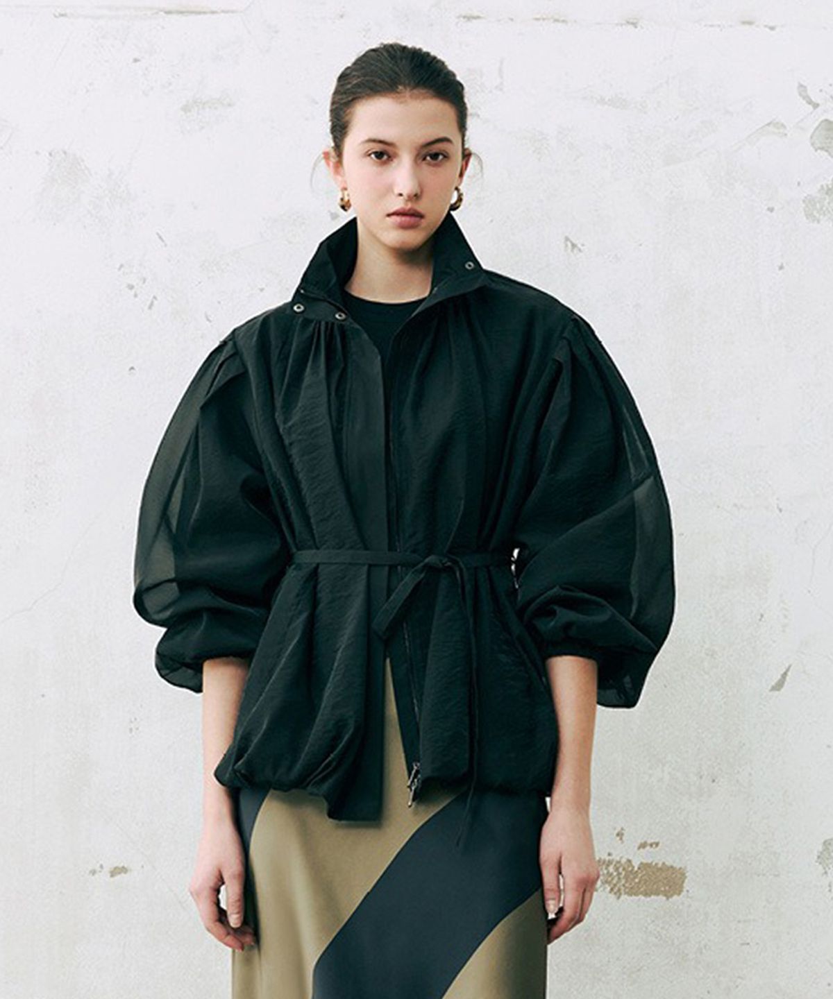 바니스뉴욕(BARNEYS NEWYORK) 시스루 셔링 점퍼 블랙