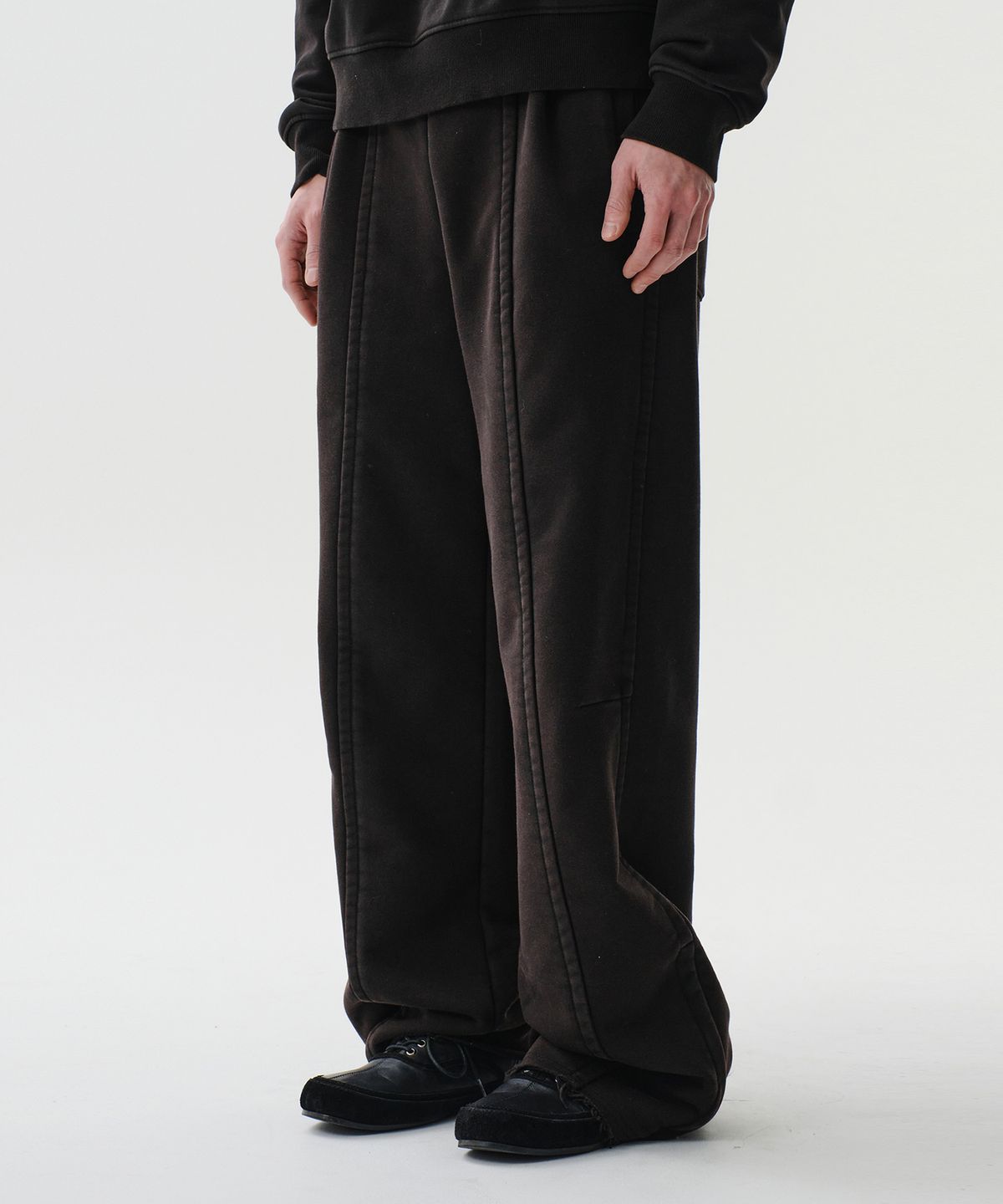 다이브인(DIVEIN) WASHED SIDE ZIP SWEAT PANTS (BLACK)