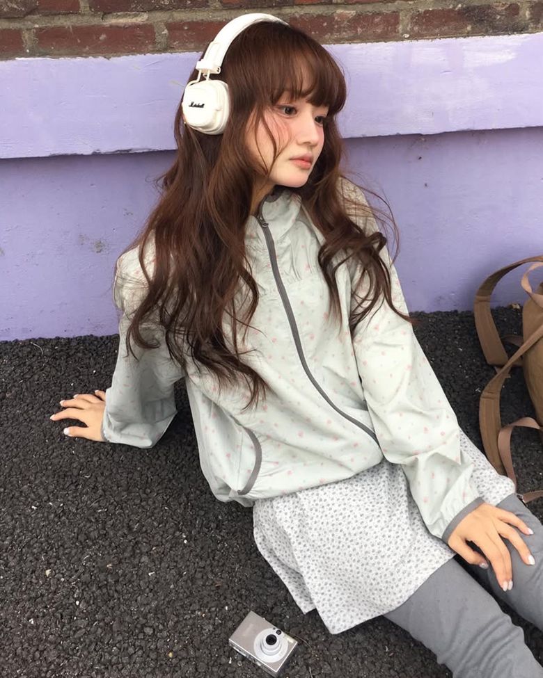 FLOWER WINDBREAKER JACKET [KHAKI]