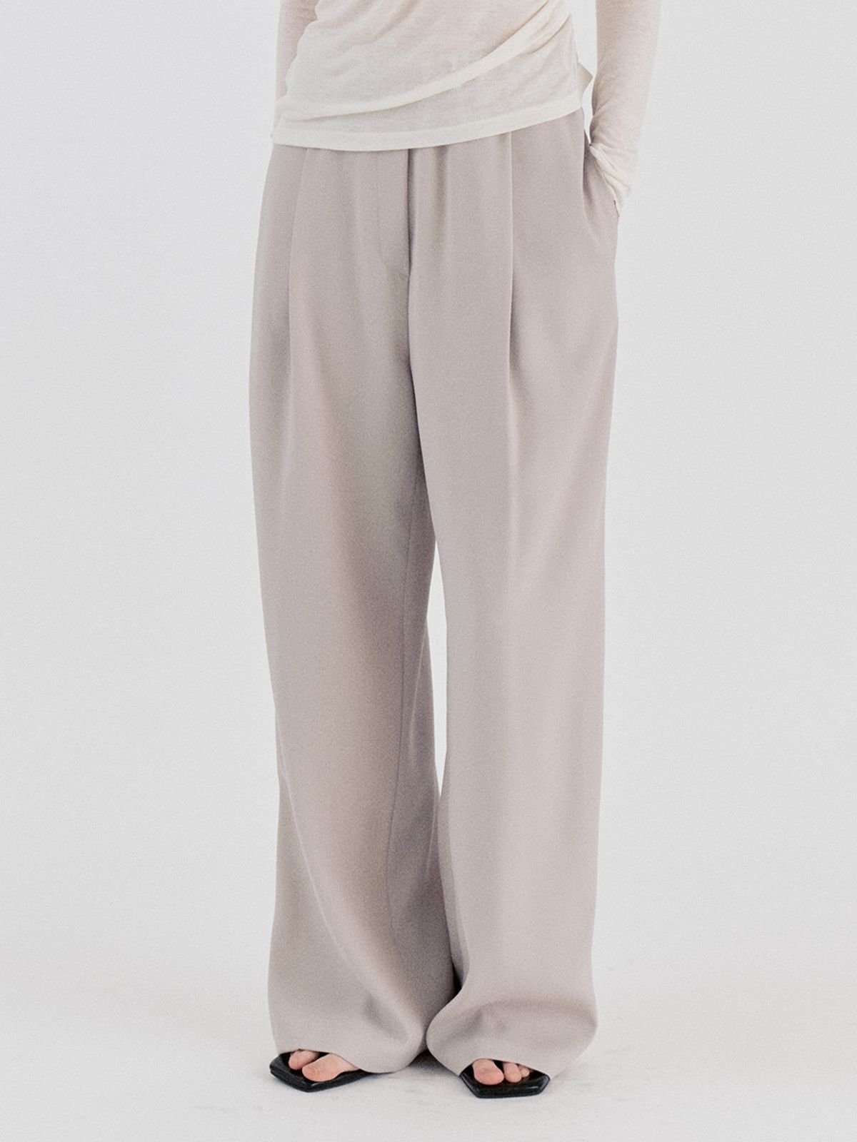 르세지엠(LESEIZEME) Basic Pintuck Banding Wide Slacks - Cream