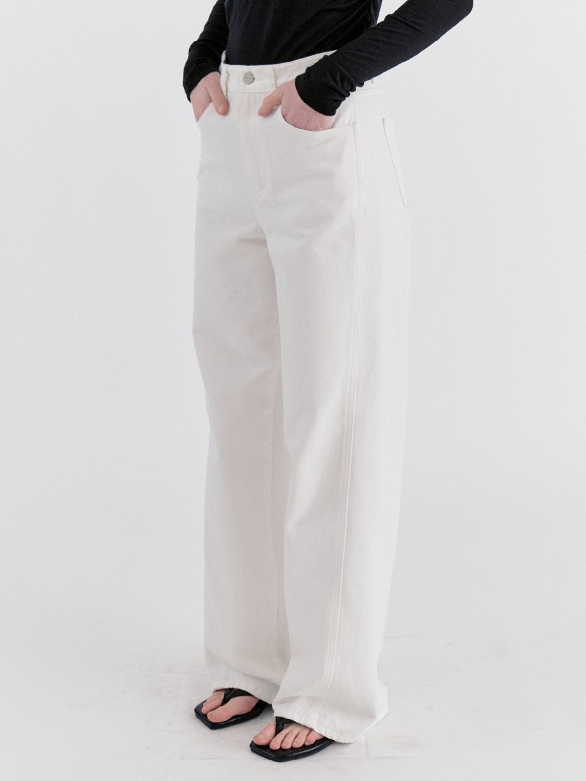 르세지엠(LESEIZEME) Shape Curved Cotton pants - Ivory