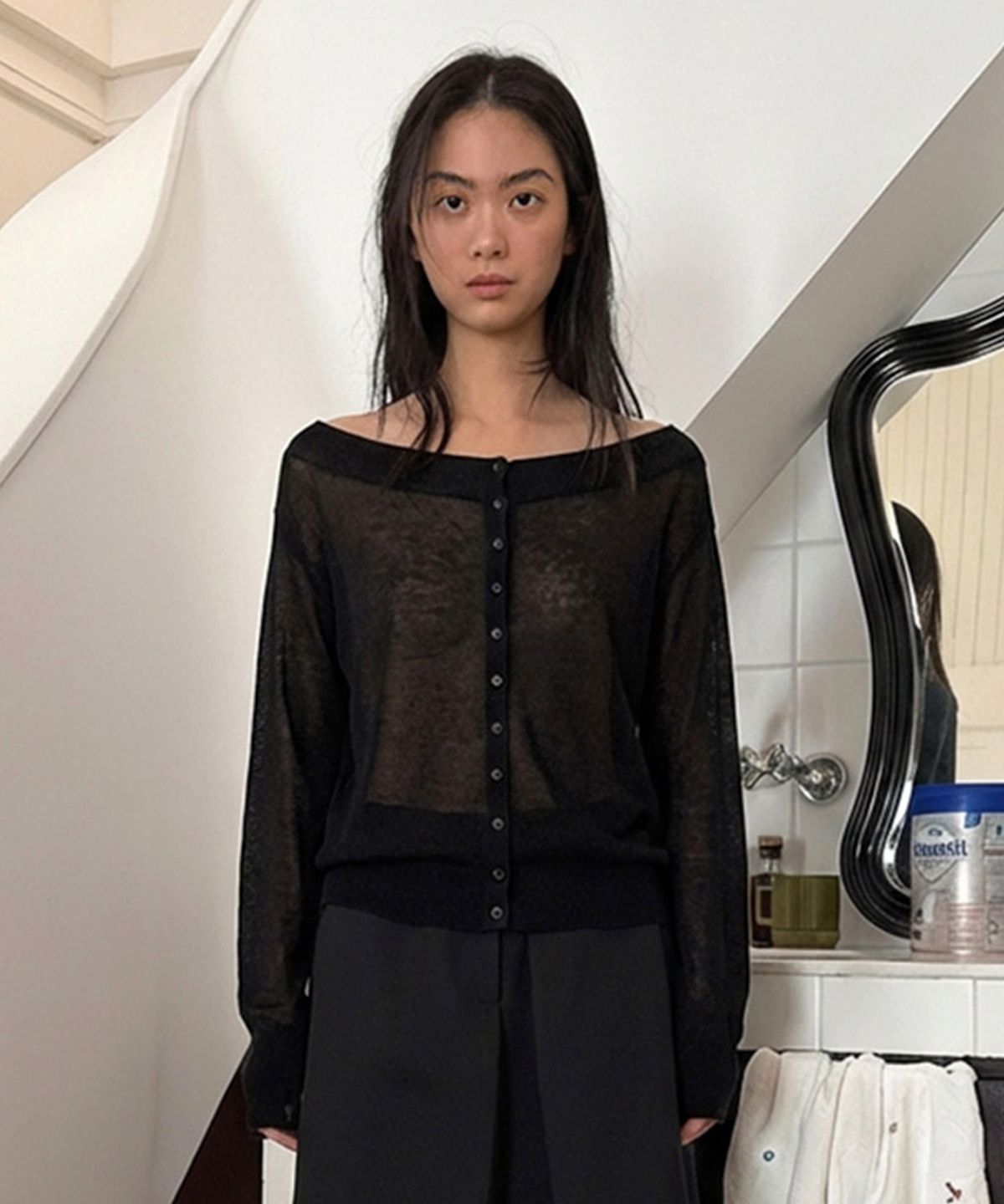 다이애그널(DIAGONAL) SOFT OFF SHOULDER CARDIGAN (black)