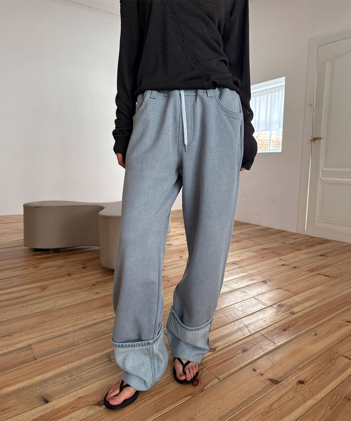 다이애그널(DIAGONAL) DENIM ROLLED SWEAT PANTS (blue)
