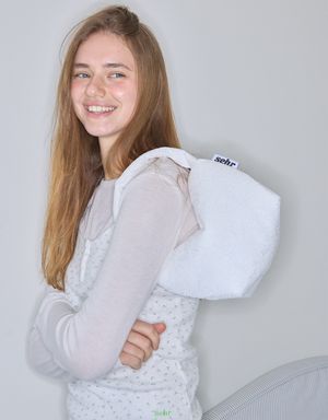 Flower Jacquard Pouch Bag (White)