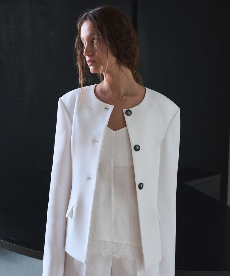 SINGLE-BREASTED TAILORED JACKET