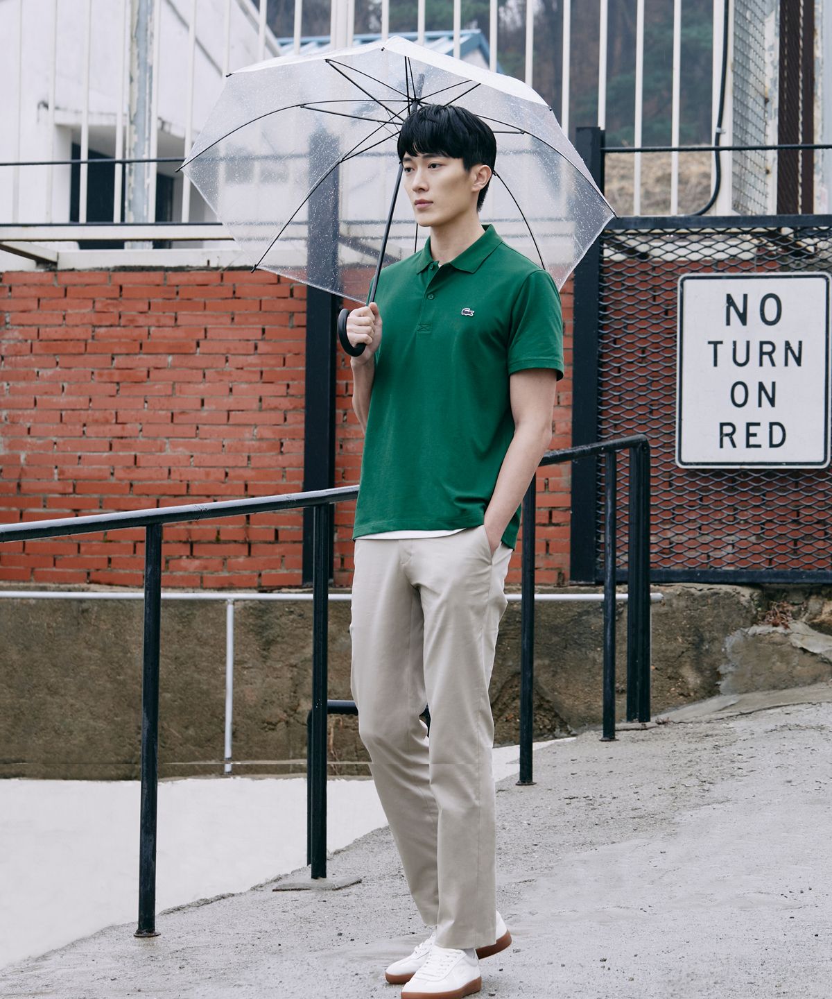 라코스테(LACOSTE) 남성 골조직 스트레치 치노 HH631E-56G 02S