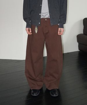 올데이 코튼 커브드 팬츠_Brown