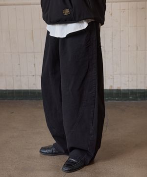 커브드 와이드 밴딩 팬츠 블랙