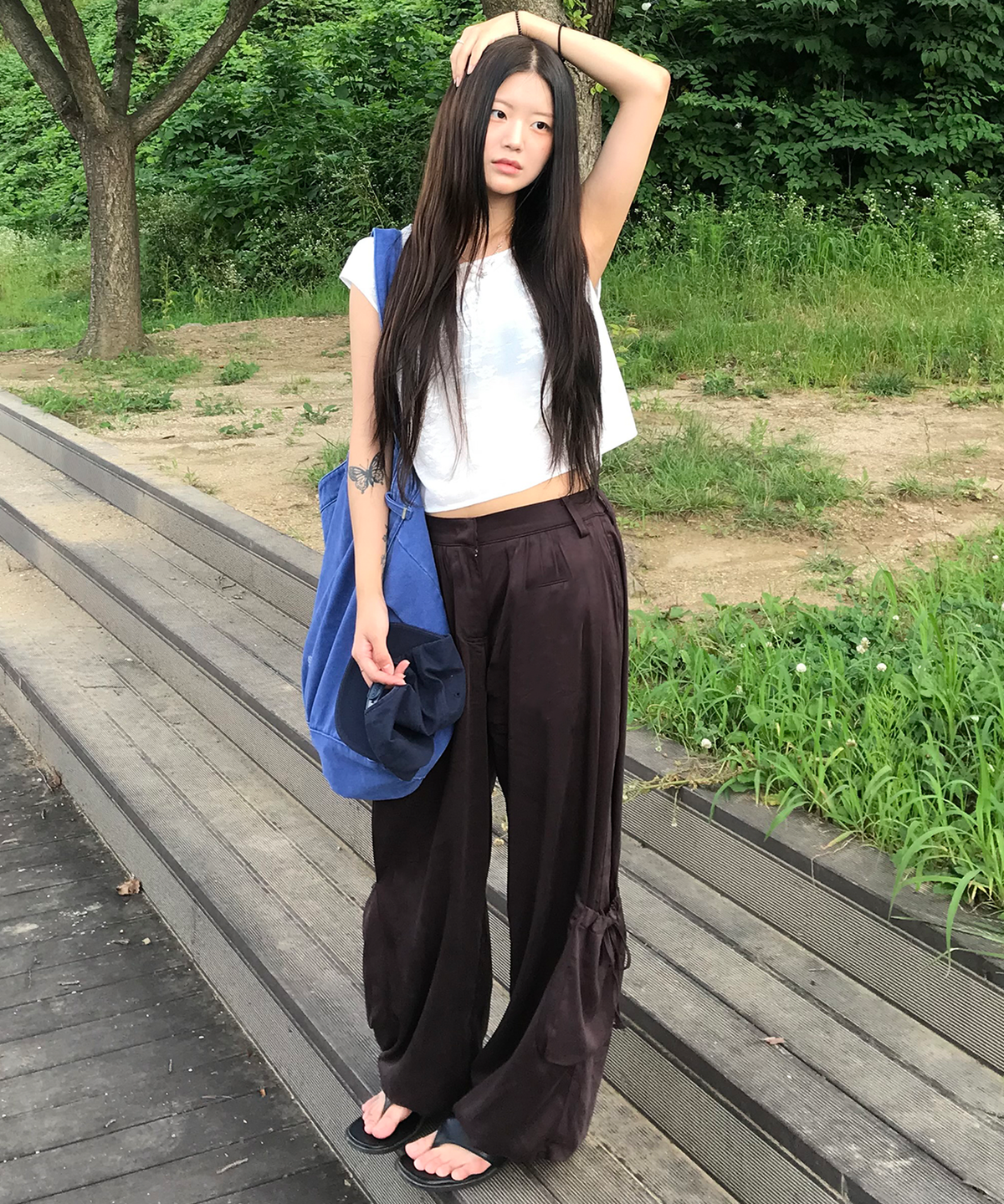 엘무드 우먼(LMOOD WOMEN) 슬라우치 텐셀 셔링 팬츠 플럼