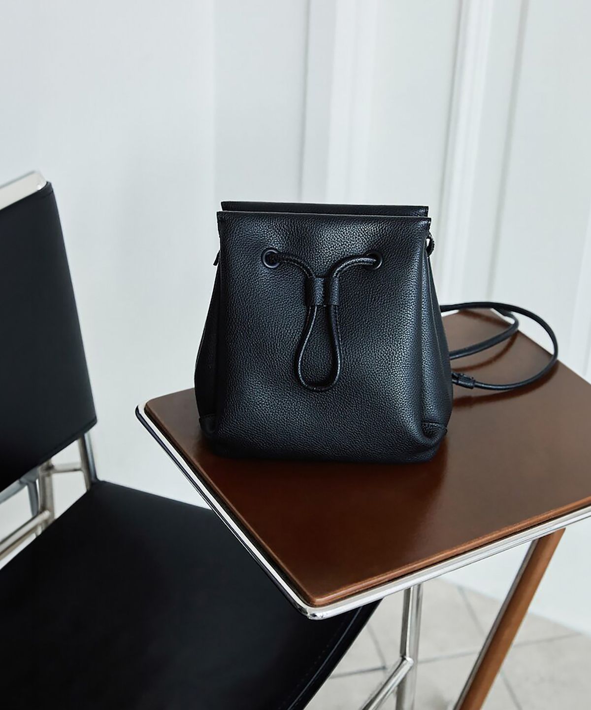빈폴 액세서리(BEANPOLE ACCESSORY) Less Bag_3 스몰 가죽 백팩  블랙