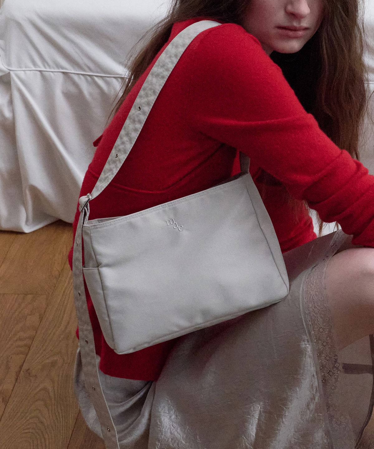 무쿠앤에보니(MUCU AND EBONY) Comfy Mini Cross Bag _ Warm Grey