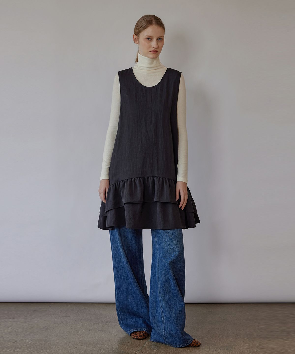 퀸스래빗(Q'SRB) Double Shirring Tiered Sleeveless Dress