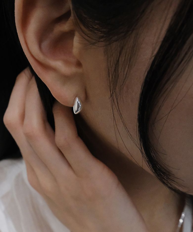 DEWDROP EARRINGS