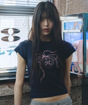 M 하트 팬던트 반팔 티셔츠 네이비