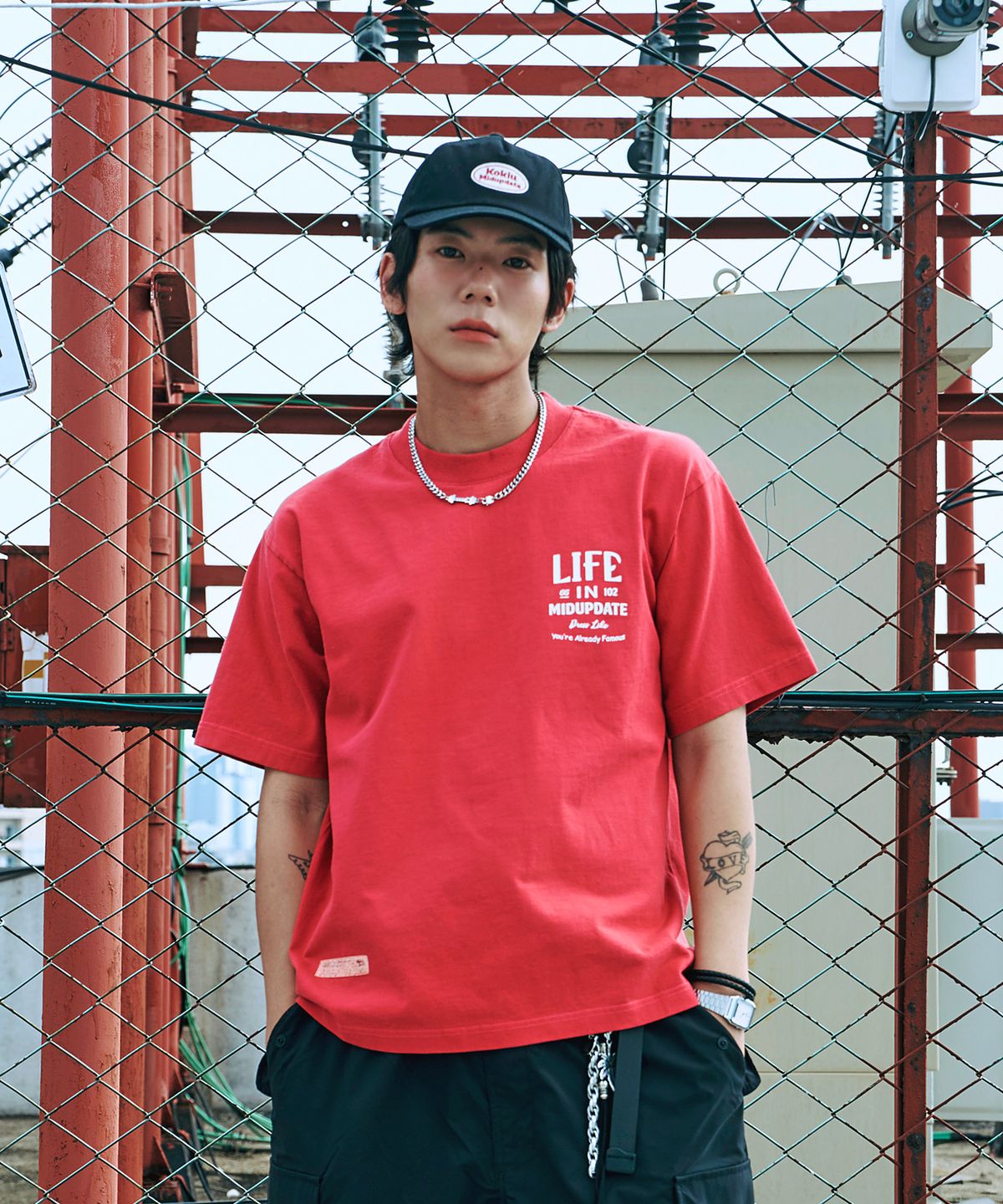 미드업데이트(MIDUPDATE) Life in Midupdate t shirts