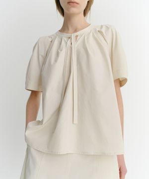 LAYN TIE TUCK BLOUSE (CREAM)