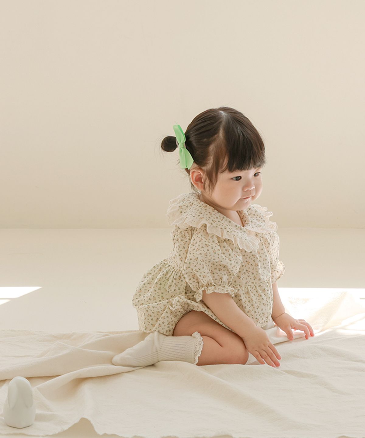 아림클로젯(ARIMCLOSET) 작은 여름 햇살이 귀여운 우리 아가를 닮았죠 - 아기 프릴 카라 바디슈트