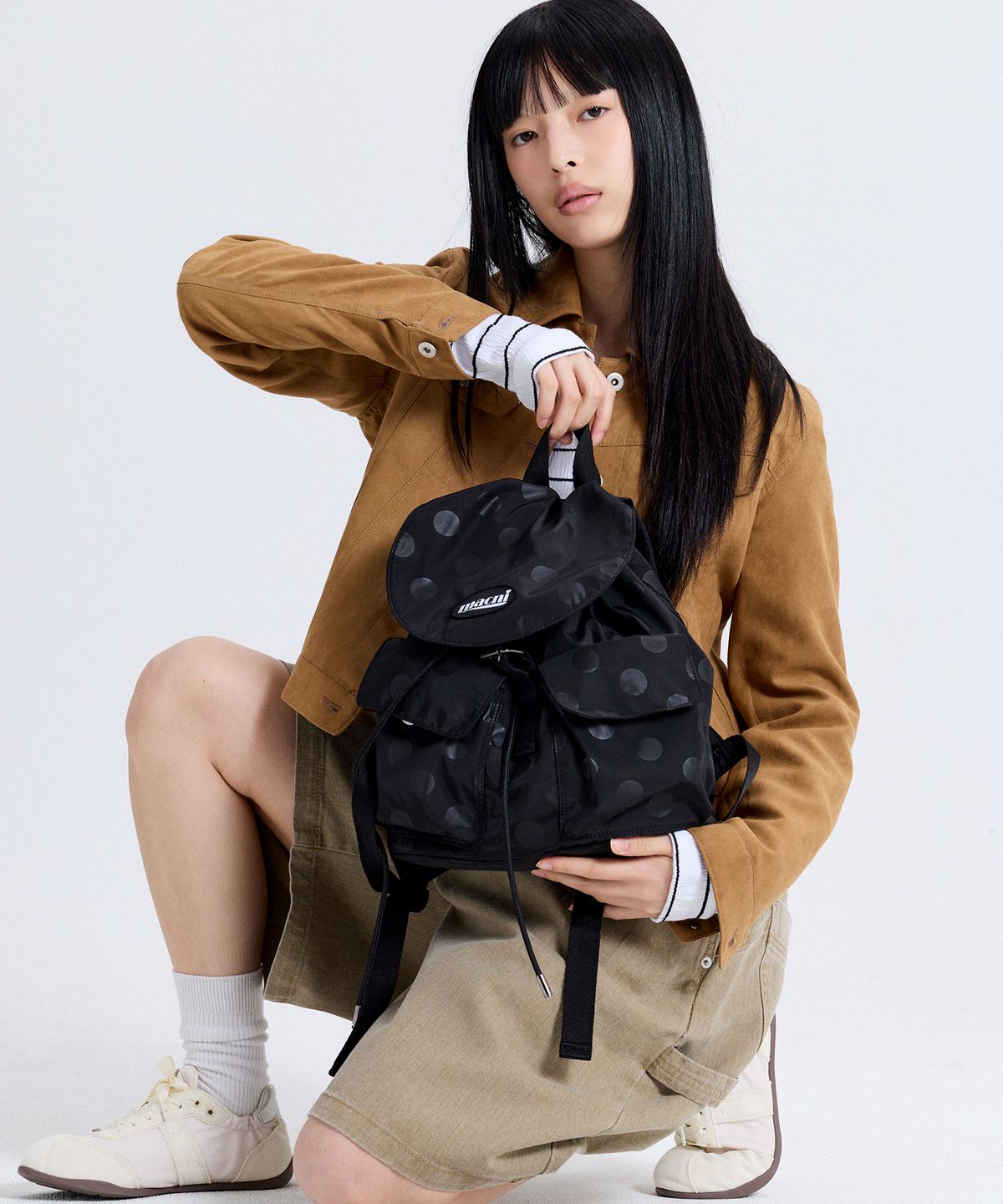 마크니(MACNI) POLKA DOT FLAP BACKPACK BLACK