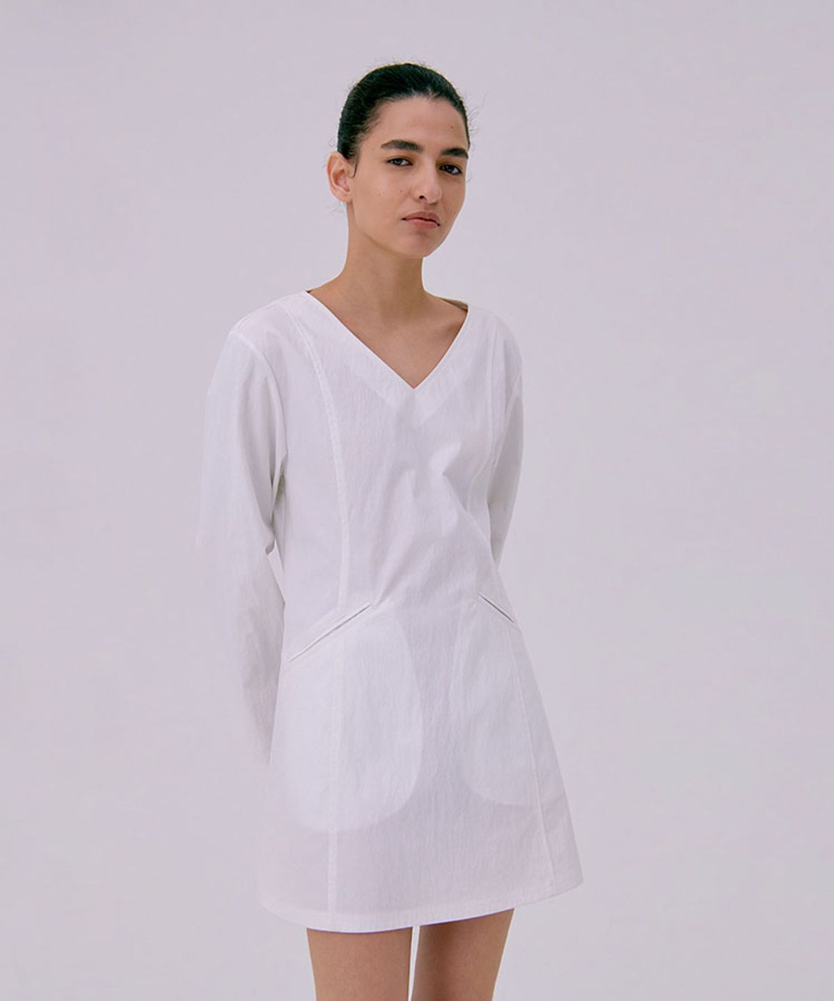분더캄머(WNDERKAMMER) V-neck Mini Dress_White