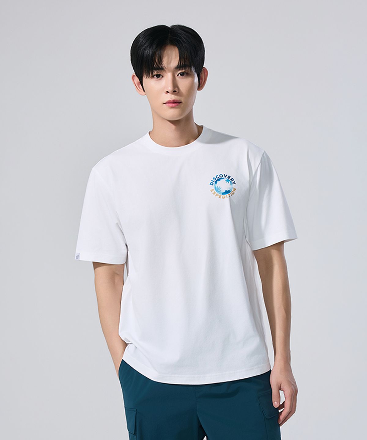 디스커버리 익스페디션(DISCOVERY EXPEDITION) 유니 스몰 리프 그래픽 반팔티셔츠 (WHITE)