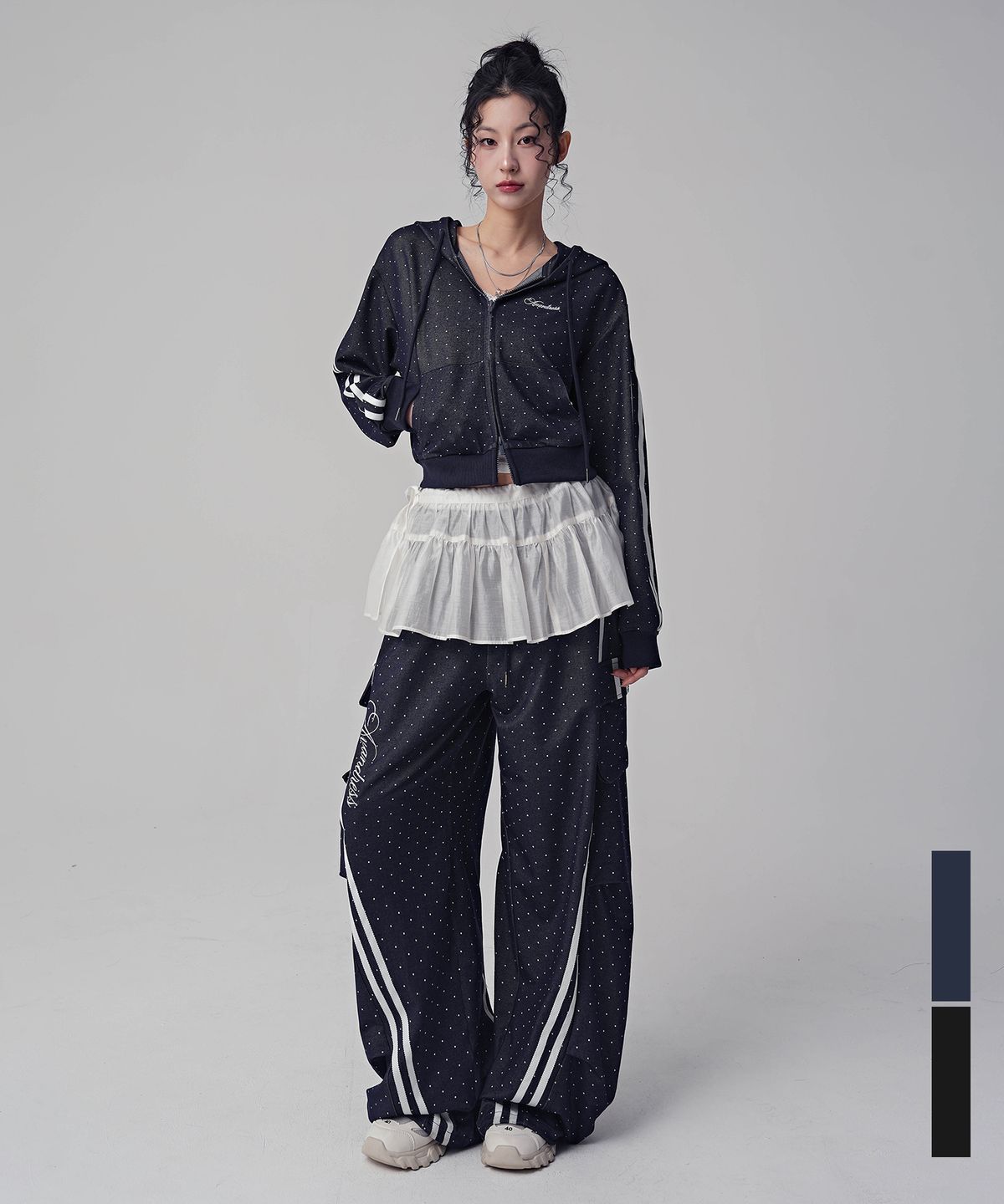 어반드레스(AVANDRESS) [SET] 티니 도트 트랙 후드 집업 + 티니 도트 트랙 팬츠