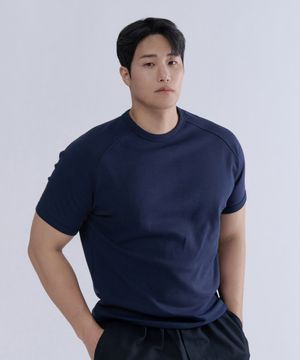 [2PACK] 시그니처 코튼 스판 래글런 머슬핏 티셔츠 (3color)