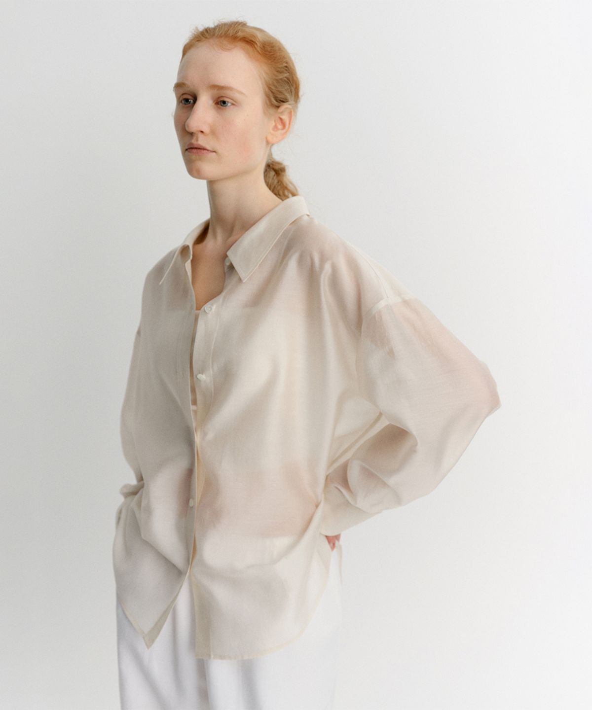 이아(EAAH) LUSE SHEER SHIRT (CREAM)