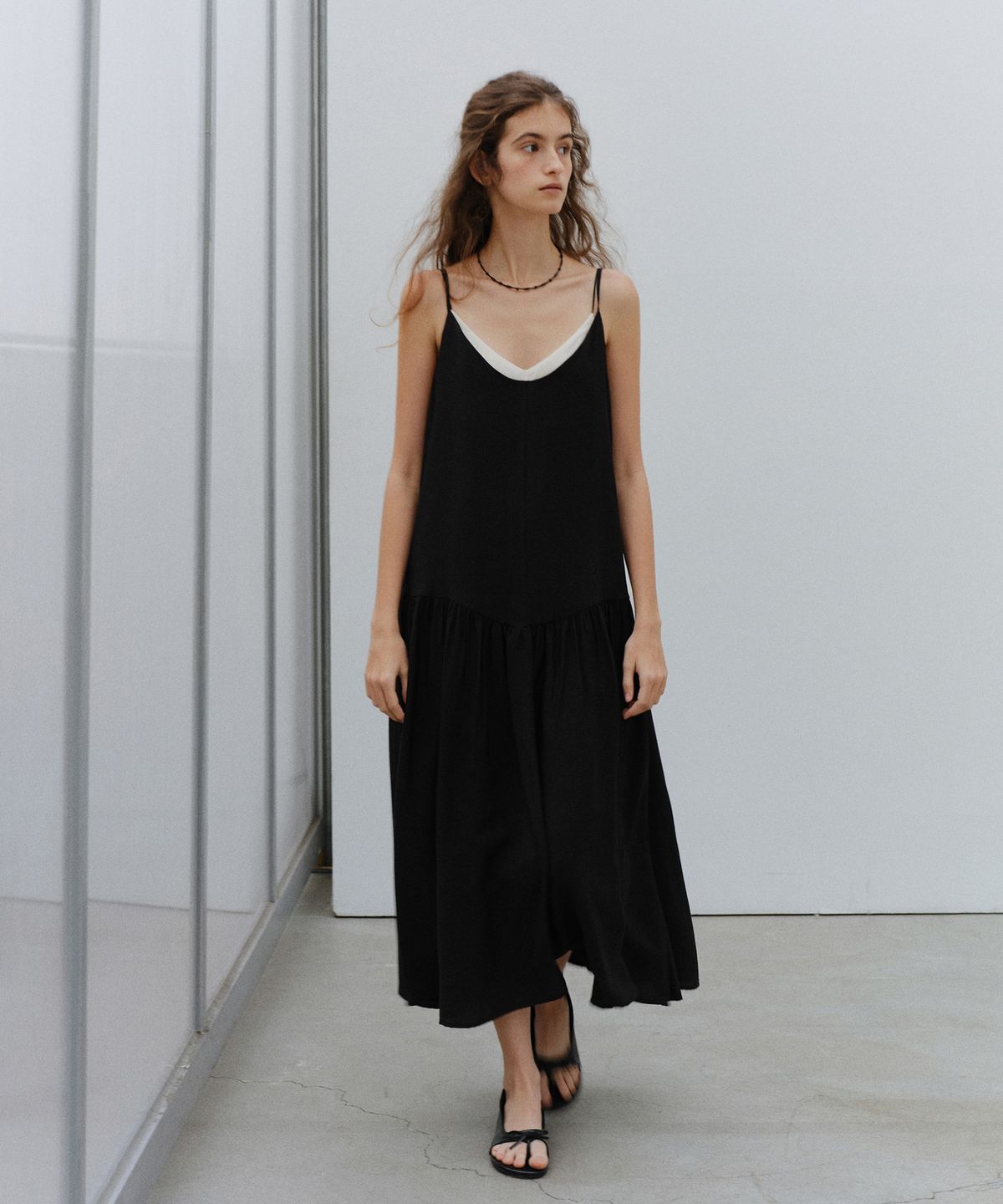 유라고(URAGO) Layer sleeveless shirring dress