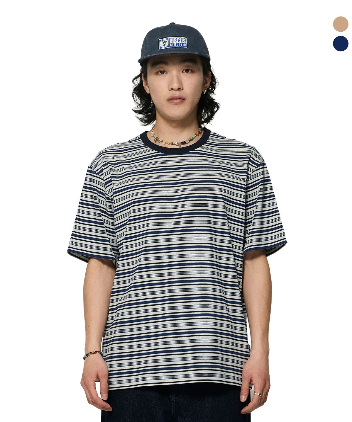 디스커스 애슬레틱(DISCUS ATHLETIC) 멀티 스트라이프 로고 라벨 티셔츠