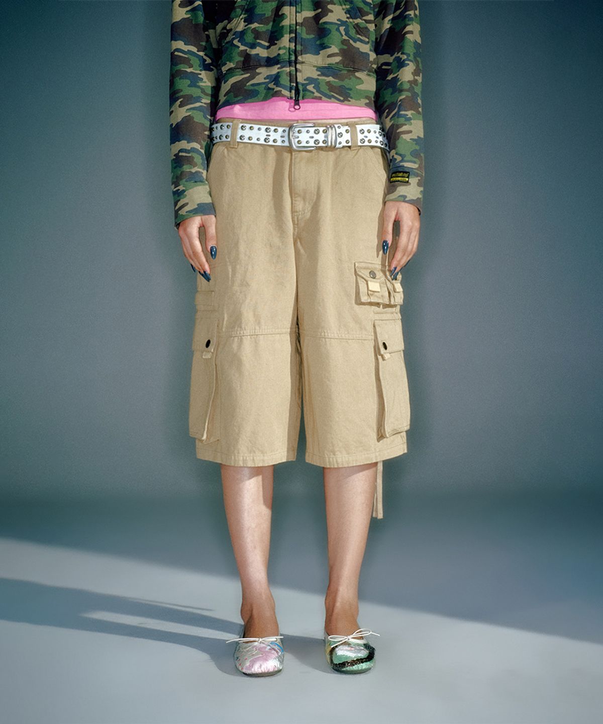 베이컨트 아카이브(VACANT ARCHIVE) (WOMEN) TONY CARGO BERMUDA PANTS BEIGE