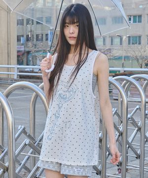 러블리 매직 완드 오버핏 나시 화이트 도트