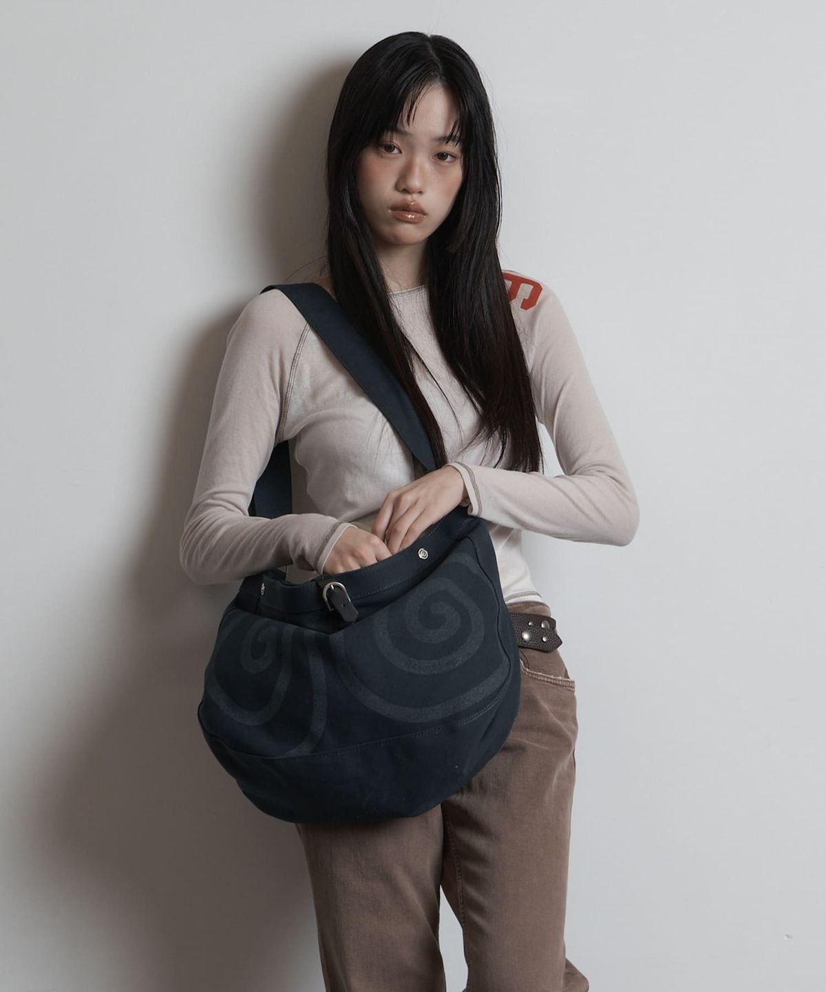 피넛루프(PEANUT LOOP) Spiral Canvas cross bag Navy