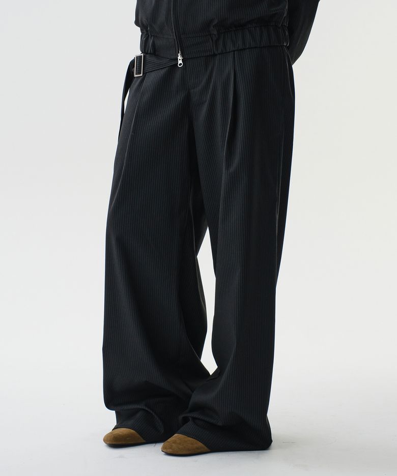 BELTED FLARE STRIPE PANTS (BLACK)