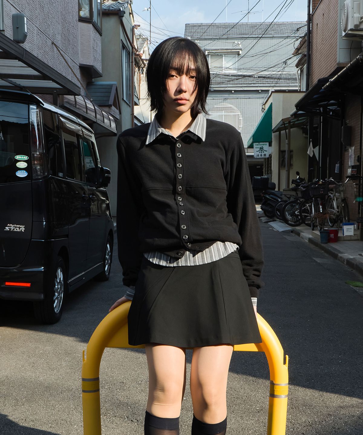다이브인 우먼(DIVEIN WOMEN) FLARE SHORT SKIRT (BLACK)