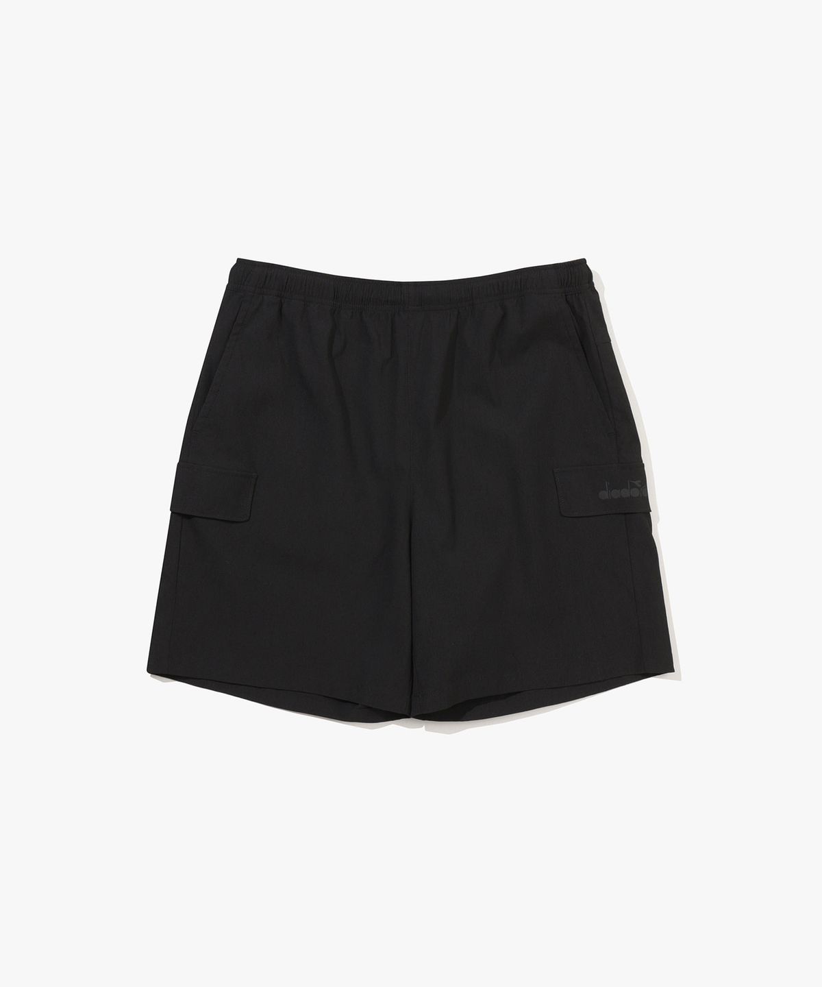 디아도라(diadora) 마이크로 플리츠 쇼츠 BLACK
