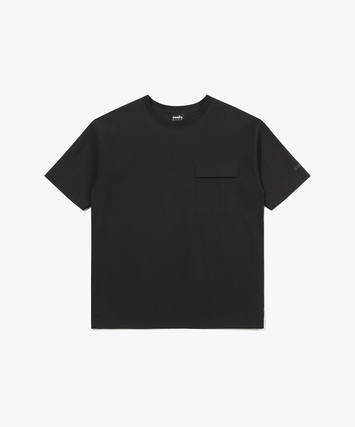 디아도라(diadora) 마이크로 플리츠 반팔 피스테 BLACK