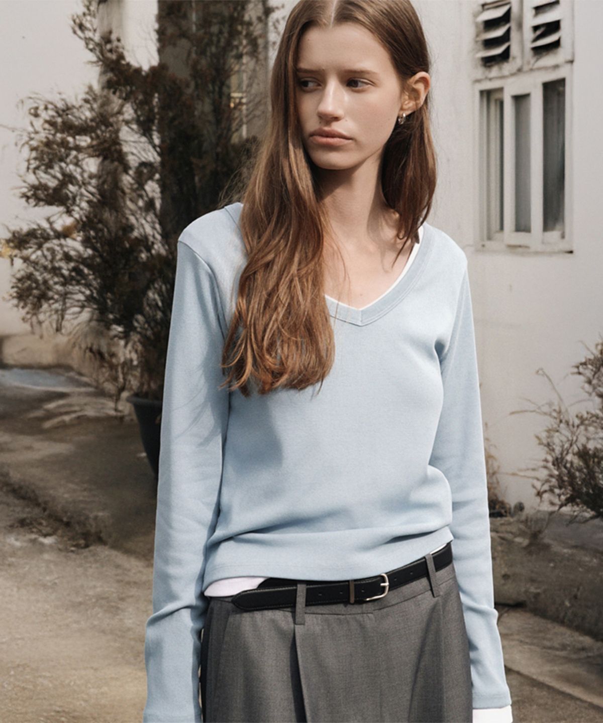 퀸스래빗(Q'SRB) Collin Cotton V-Neck Layered T-Shirt