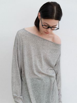 AN OVER FIT ONE SHOULDER TEE (T-7174)