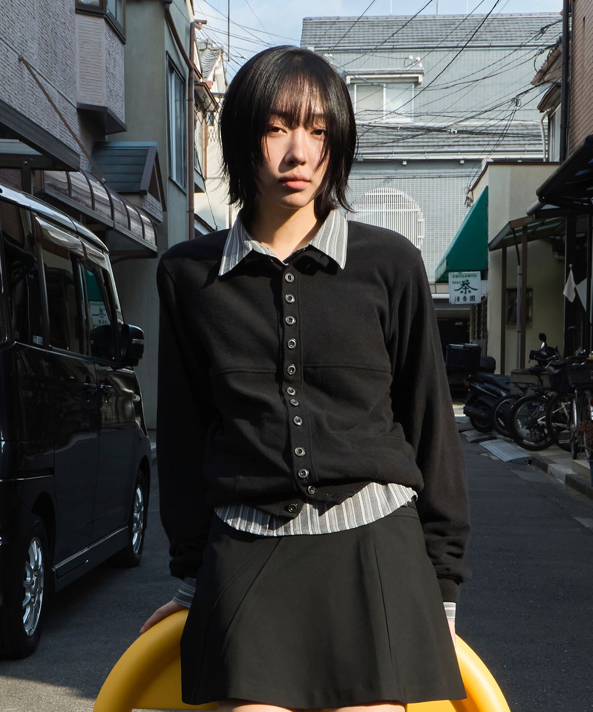 다이브인 우먼(DIVEIN WOMEN) BUTTON DETAIL COTTON CARDIGAN (BLACK)