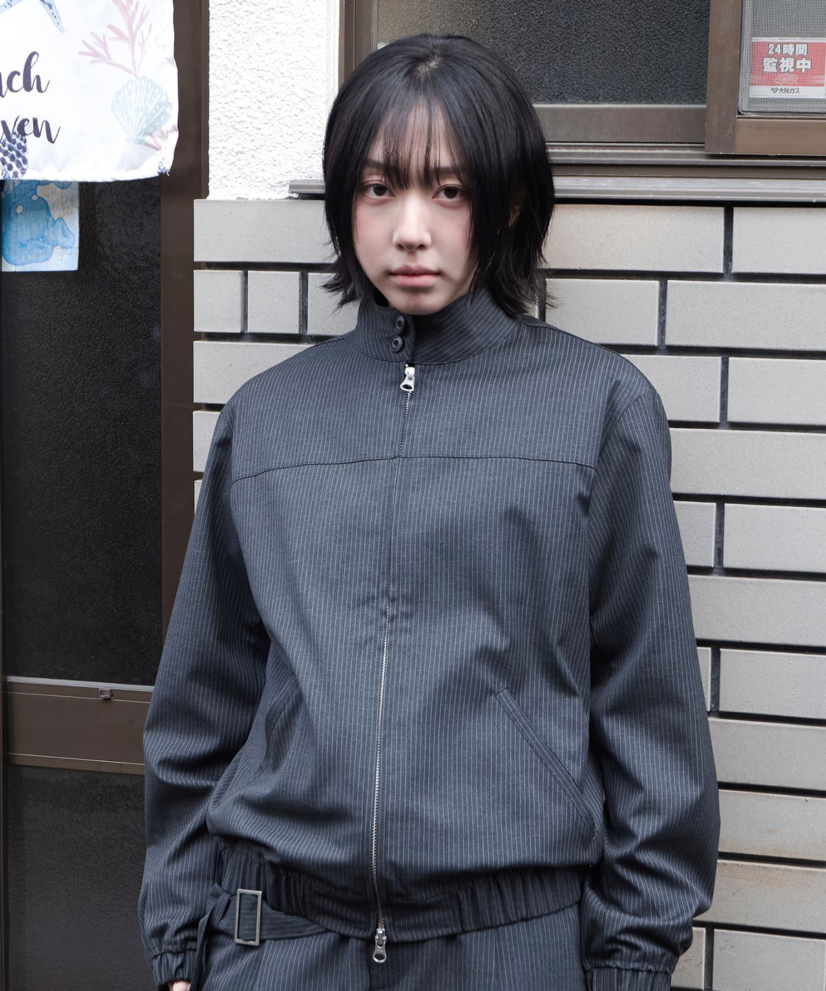 다이브인 우먼(DIVEIN WOMEN) STRIPE SET-UP JACKET (CHARCOAL)