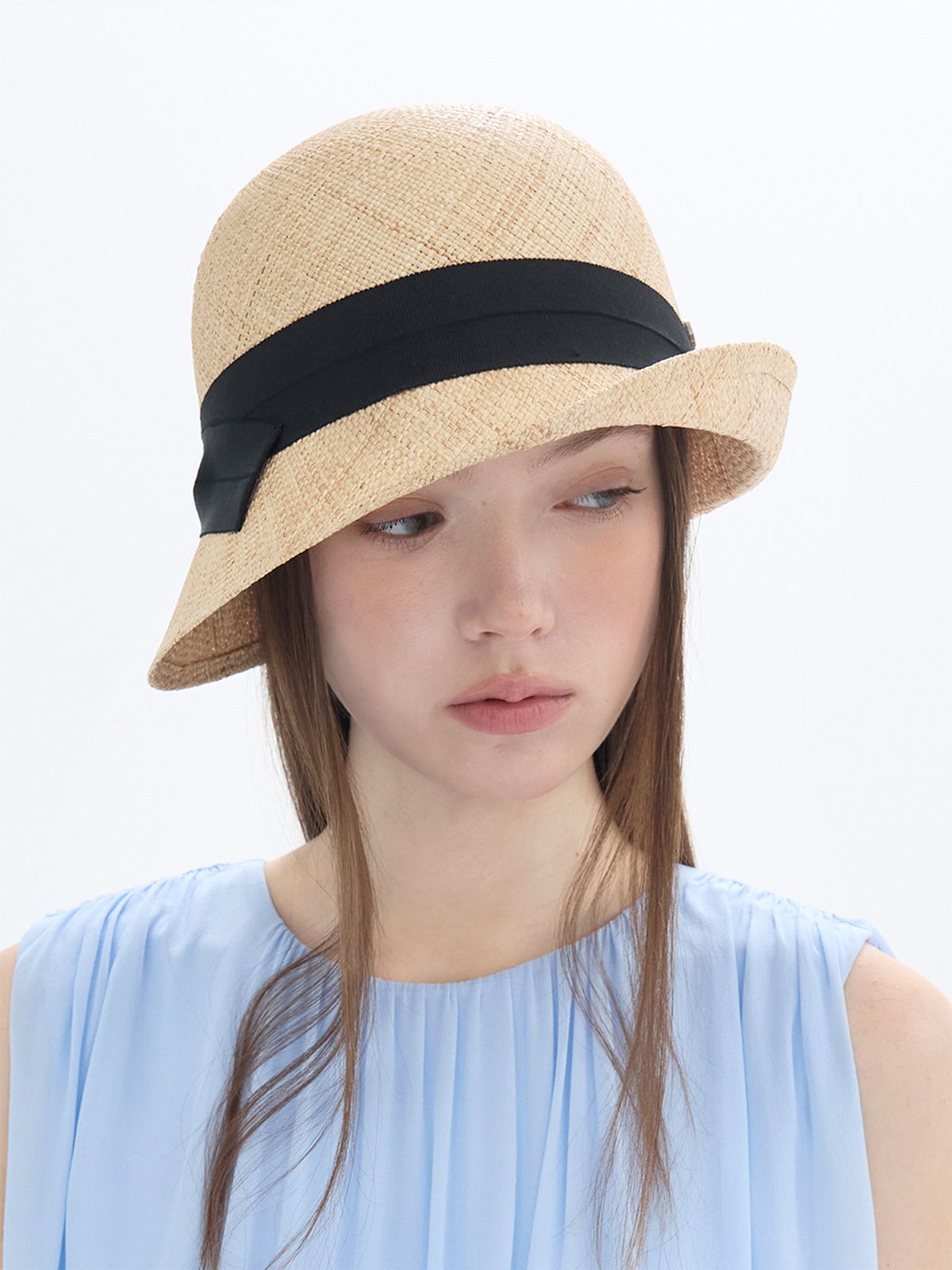 브라운햇(BROWNHAT) 언발란스드 클로슈