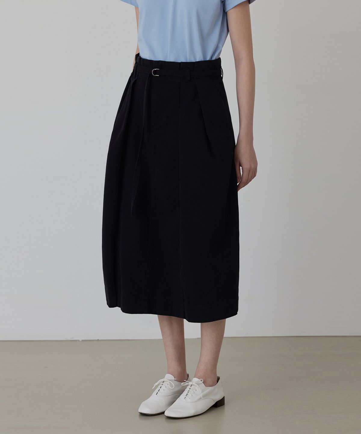 퀸스래빗(Q'SRB) Volume Silhouette Belted Cotton Gathered Skirt