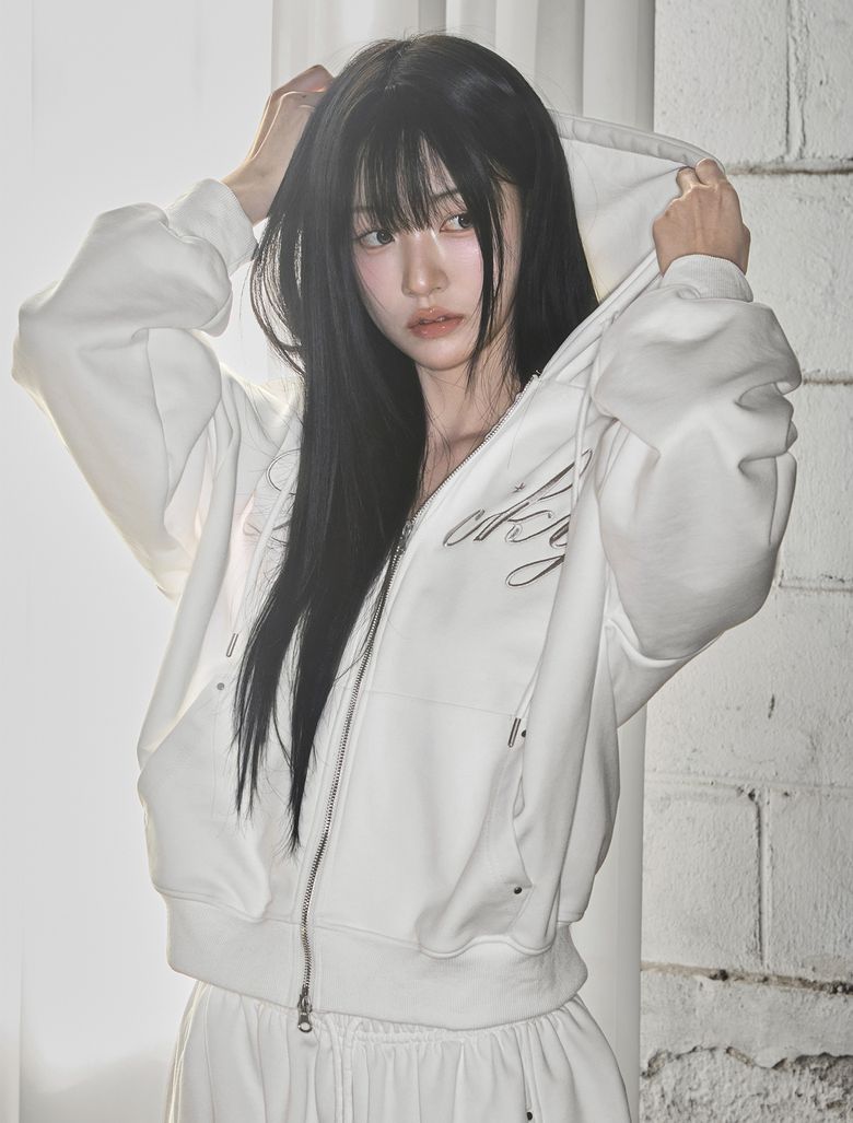 럭키 레터링 베이직 오버핏 후드집업 아이보리