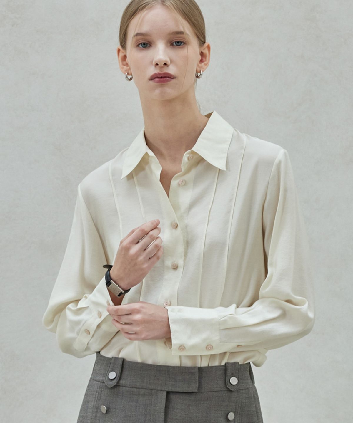 히이크(HYYK) Modal Sheer Timeless Blouse_Light Beige