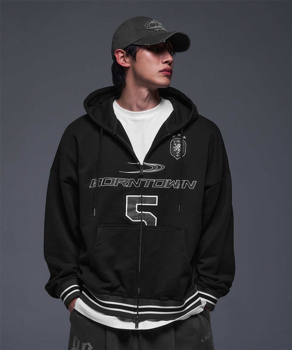 본투윈(BORN TO WIN) STROKE B PIGMENT BALL CAP [CHARCOAL]