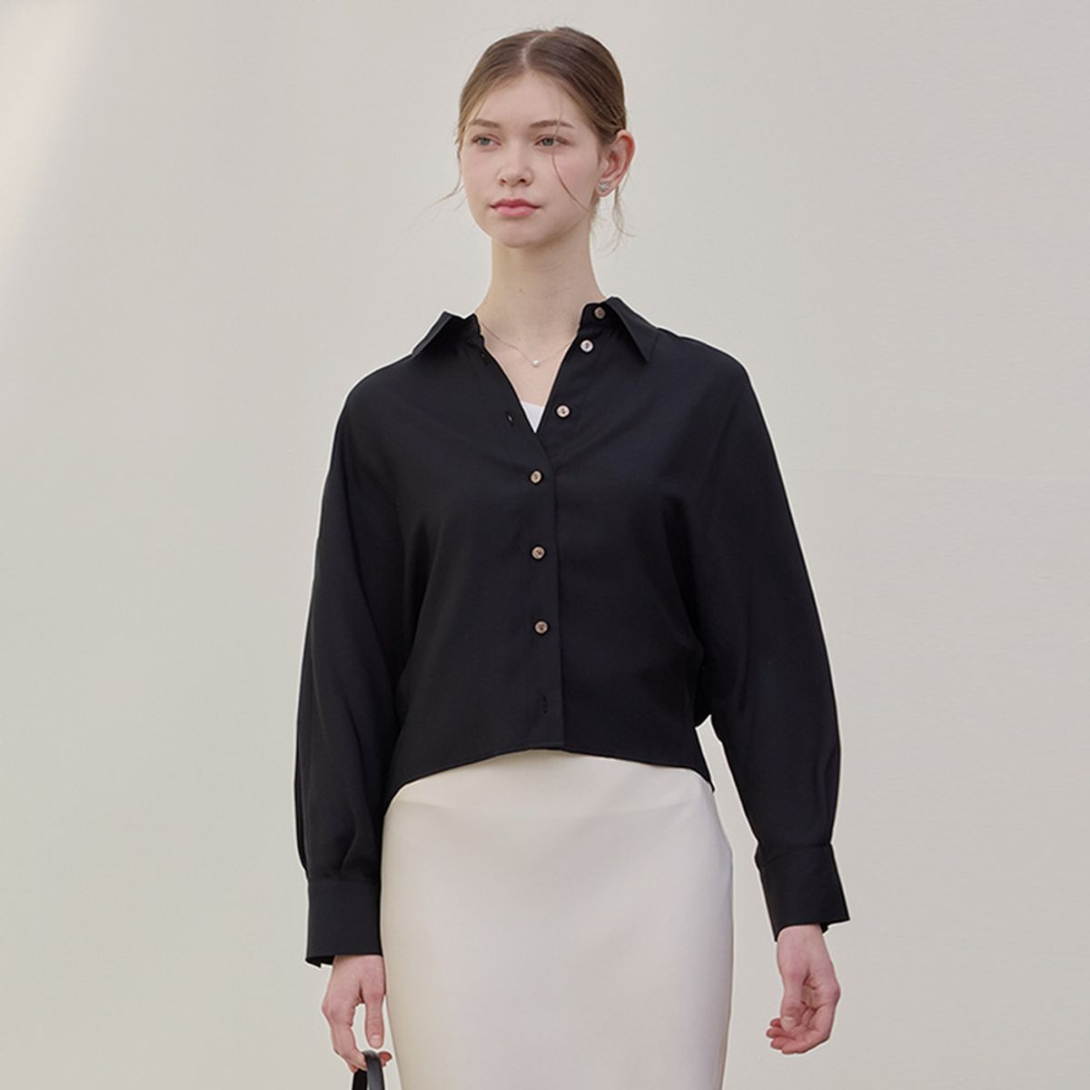 히이크(HYYK) Dolman Chic Modal Blouse_Black